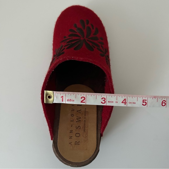 Ann Louise Roswald Red Felt Black Embroidered Wood Clogs Size EU 38 - Picture 9 of 9